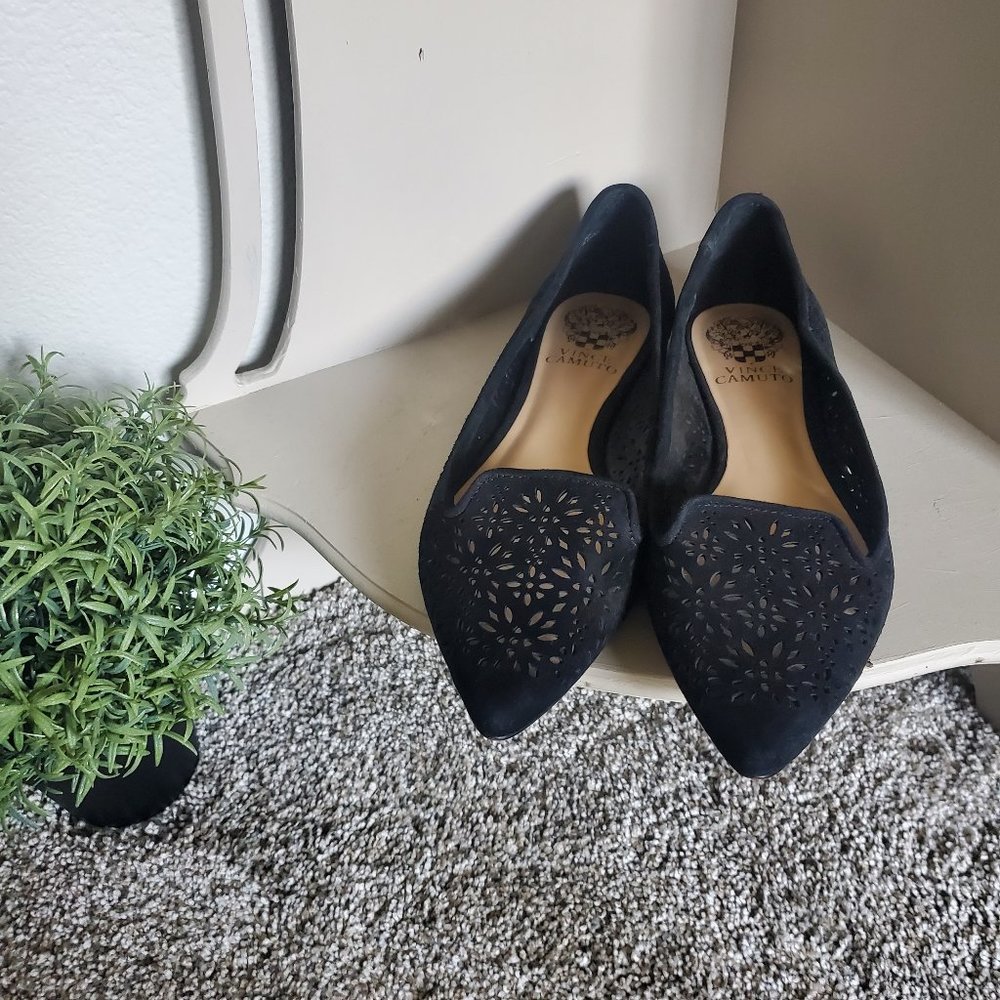 *HP* Vince Camuto Black Suede Cut-Out Flats - Picture 2 of 7